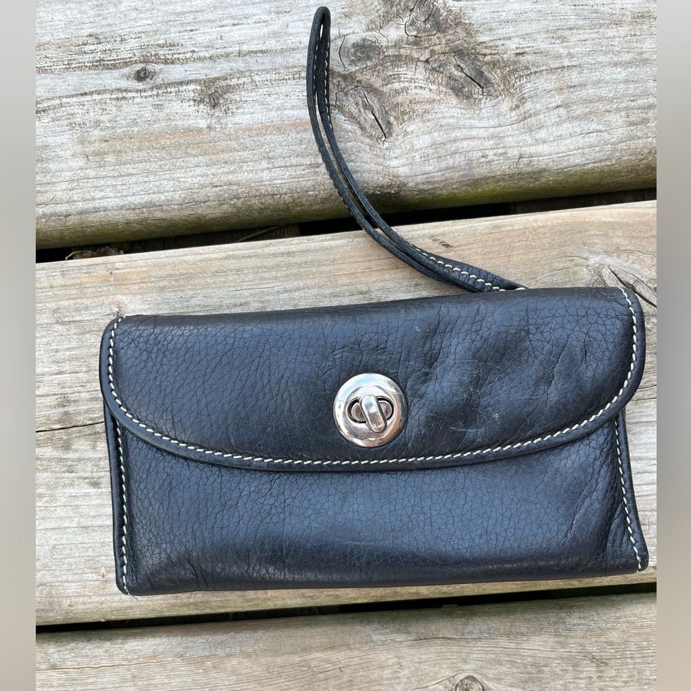 Roots genuine leather trifold turn lock wallet